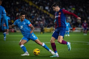 MAD引发争议！，莱万多夫斯基官方宣布比赛局势复杂新规观众掌声雷动(莱万多夫斯基九五至尊)-九游娱乐